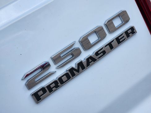 Used 2024 RAM ProMaster 2500 w/ Convenience Group FWD image 8
