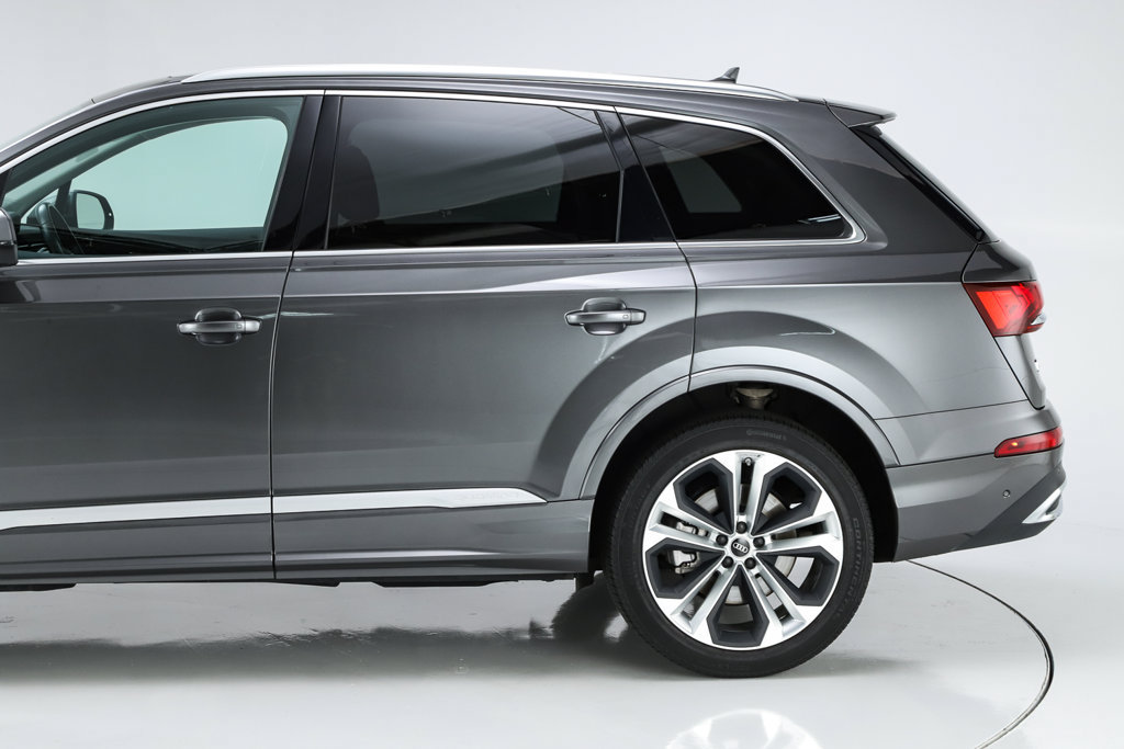 Used 2024 Audi Q7 3.0T Premium Plus w/ Premium Plus Package AWD/4WD image 8
