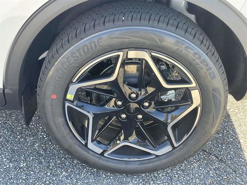 New 2026 Ford Escape Platinum w/ Premium Technology Package image 9