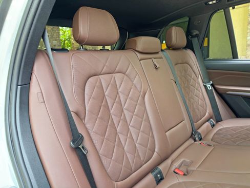 Used 2023 BMW X5 xDrive40i w/ Executive Package image 40