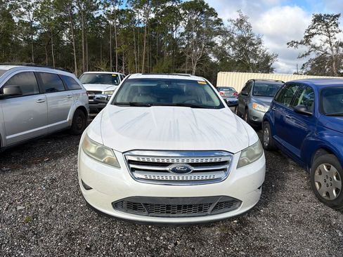 Used 2010 Ford Taurus Limited image 2