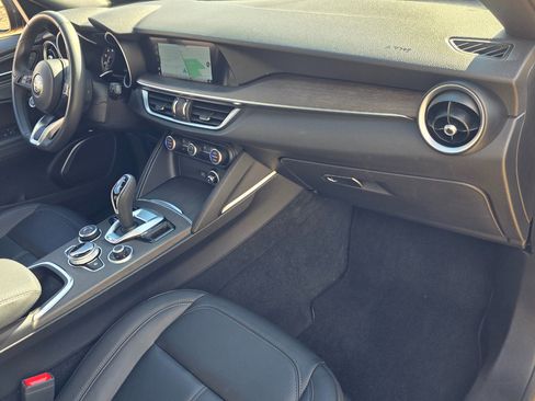 Used 2022 Alfa Romeo Stelvio Ti image 26