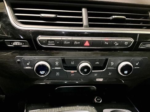 Used 2019 Audi Q7 3.0T Premium w/ Cold Weather Package image 25