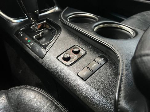 Used 2015 Toyota Avalon XLE Touring image 30