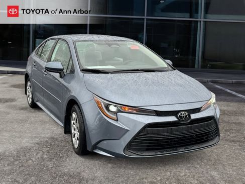 Certified 2024 Toyota Corolla LE image 1