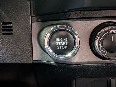 Used 2022 Toyota Tacoma TRD Off-Road AWD/4WD image 25
