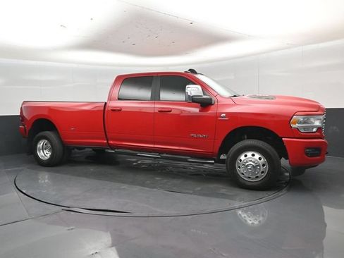 Used 2023 RAM 3500 Laramie AWD/4WD image 31