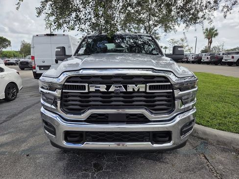 Used 2026 RAM 2500 Big Horn AWD/4WD image 2