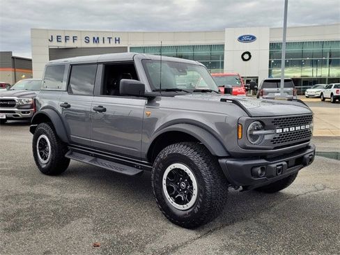 New 2025 Ford Bronco Badlands w/ Sasquatch Package image 1