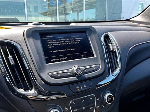 Used 2023 Chevrolet Equinox RS FWD image 35