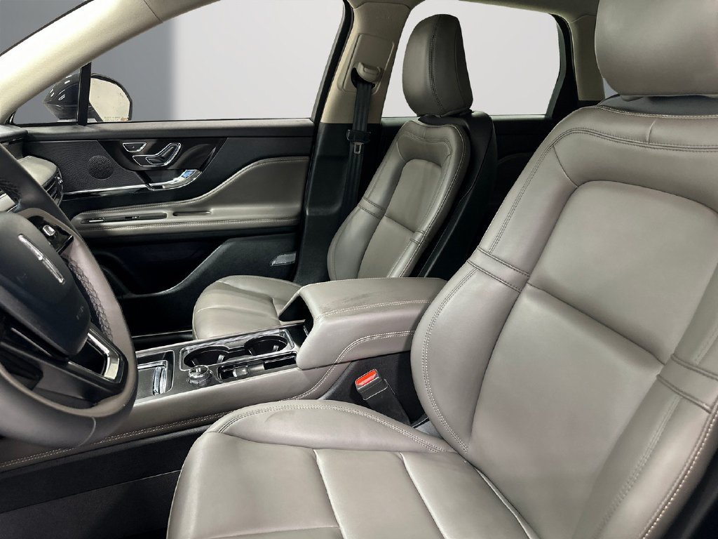 Used 2025 Lincoln Corsair FWD image 14