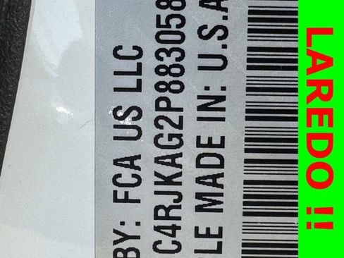 Used 2023 Jeep Grand Cherokee L Laredo image 34