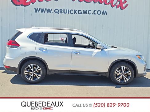 Used 2019 Nissan Rogue SV w/ Sun & Sound Touring Package FWD image 8