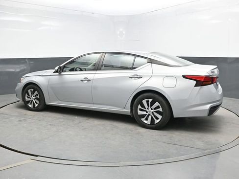 Used 2021 Nissan Altima 2.5 S FWD image 4