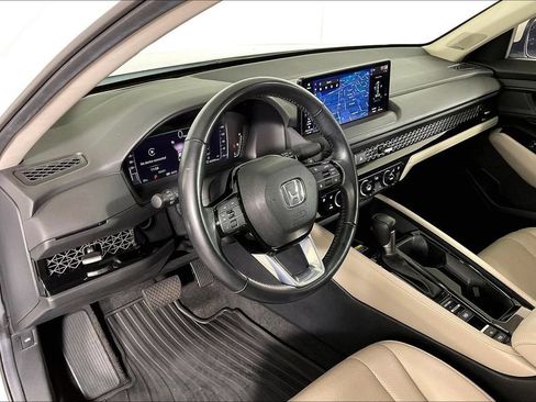 Used 2024 Honda Accord Touring image 14