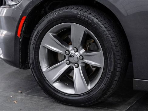 Used 2015 Dodge Charger SXT image 60