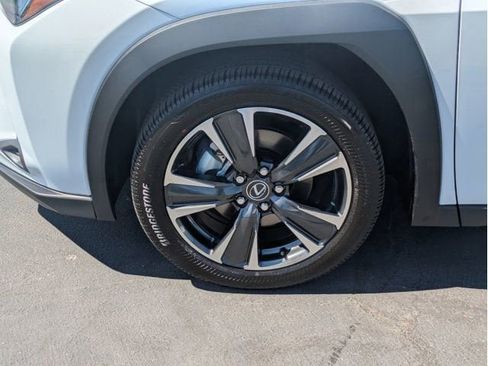New 2026 Lexus UX 300h FWD image 9