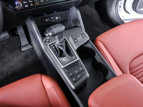 Used 2026 Kia Sportage SX FWD image 17