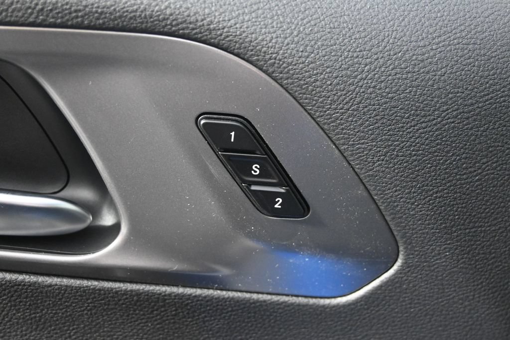New 2027 Chrysler Pacifica Select AWD/4WD image 22