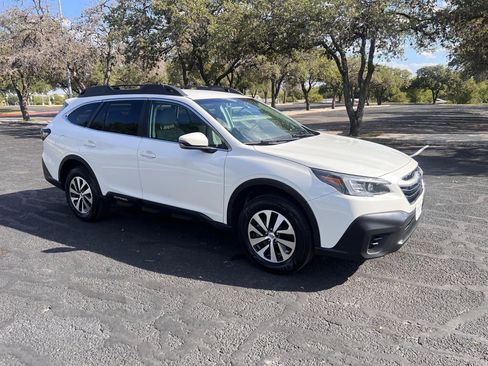 Used 2022 Subaru Outback Premium image 7