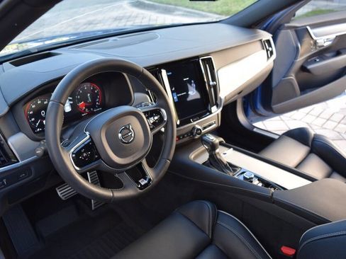 Used 2020 Volvo S90 T6 R-Design image 42