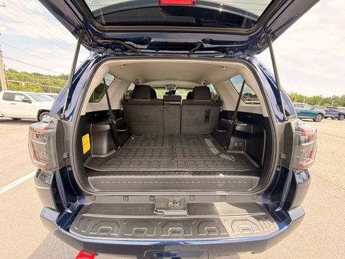 Used 2021 Toyota 4Runner SR5 AWD/4WD image 18