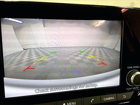 Used 2024 Nissan Pathfinder SV image 26