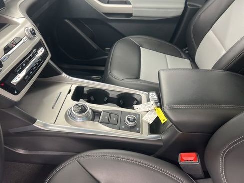 Used 2024 Ford Explorer XLT w/ Equipment Group 202A image 16