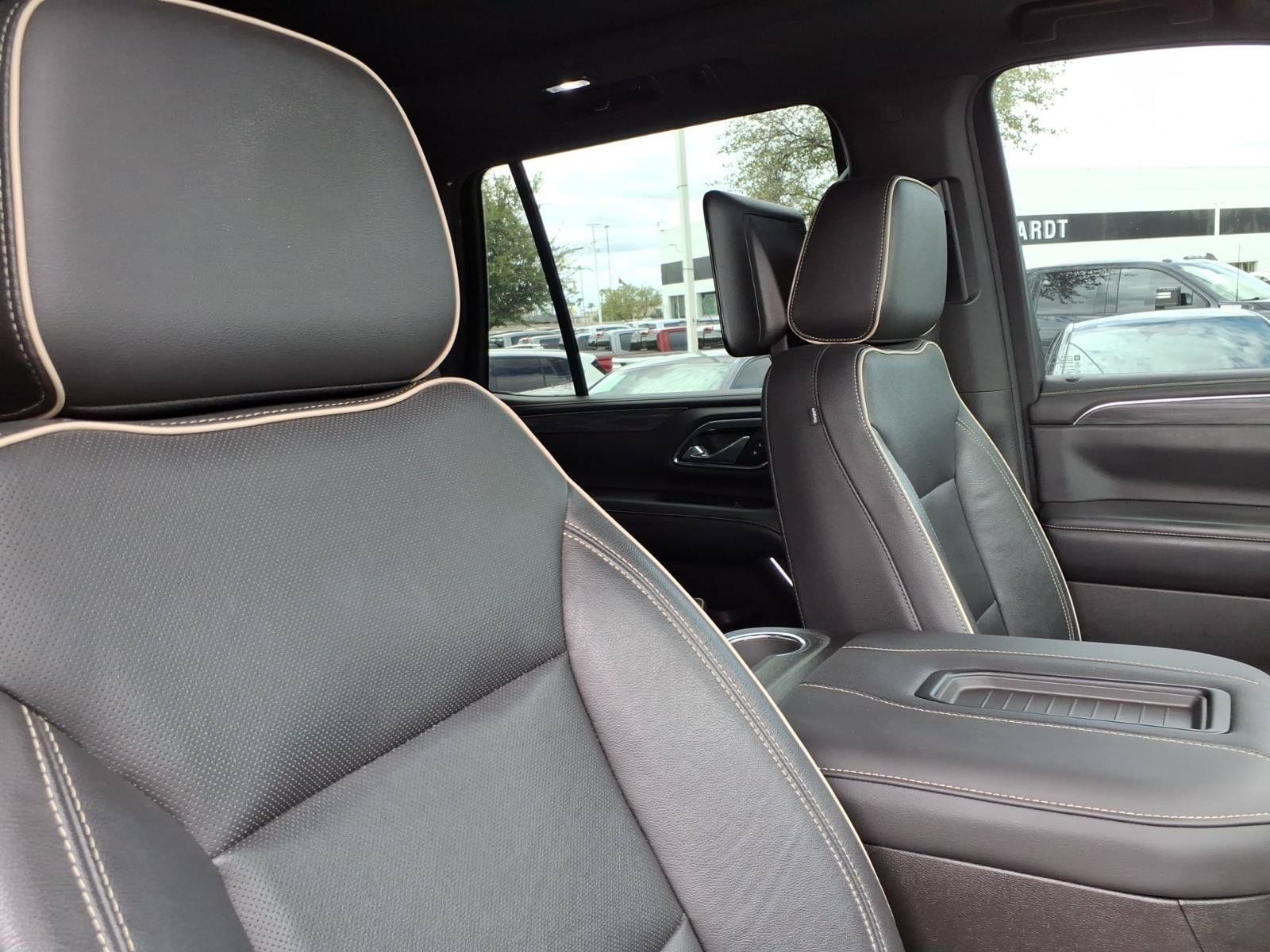 Used 2021 GMC Yukon SLT w/ SLT Luxury Plus Package AWD/4WD image 13