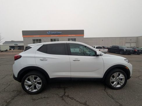 Used 2024 Buick Encore GX Preferred w/ Comfort Package AWD/4WD image 4