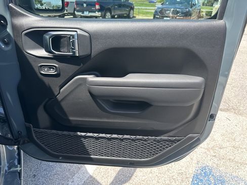 New 2025 Jeep Gladiator Sport image 53