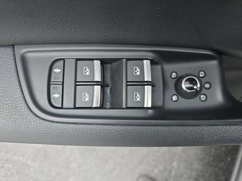 Used 2018 Audi Q7 3.0T Prestige image 30