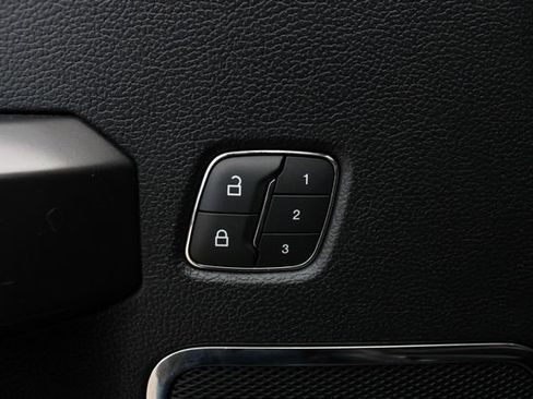 Used 2018 Ford F150 Lariat w/ Equipment Group 502A Luxury image 4