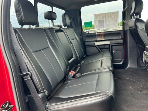 Used 2018 Ford F150 Lariat w/ Heavy-Duty Payload Package AWD/4WD image 15