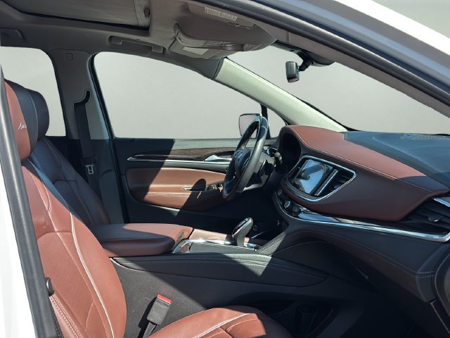 Used 2021 Buick Enclave Avenir w/ Avenir Technology Package FWD image 13