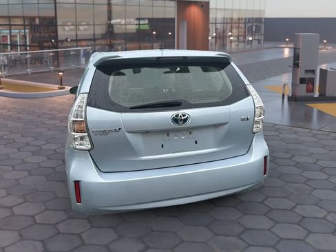 Used 2012 Toyota Prius V Two FWD image 9