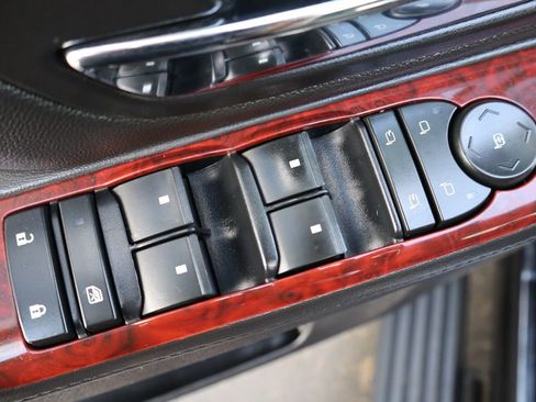 Used 2014 Cadillac Escalade Premium AWD/4WD image 29