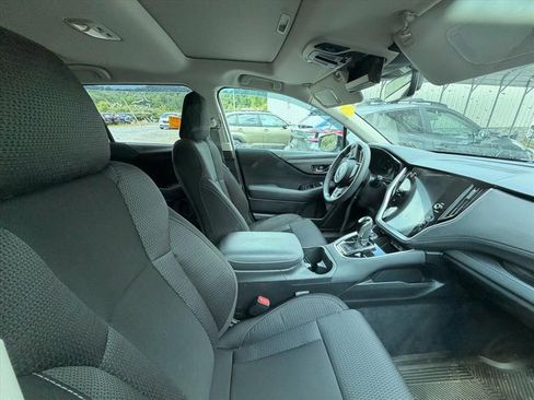 Certified 2025 Subaru Outback Premium AWD/4WD image 18