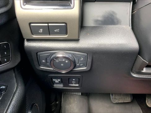 Used 2018 Ford Expedition XLT w/ Equipment Group 202A image 32