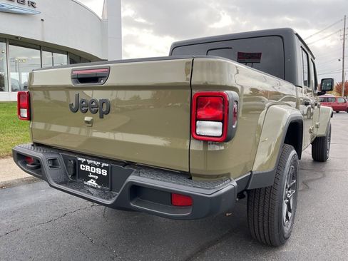 New 2026 Jeep Gladiator Sport image 44