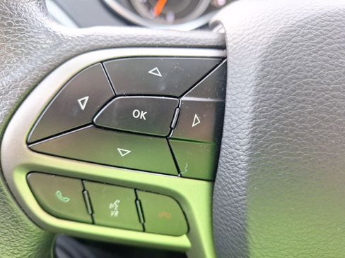 Used 2019 Jeep Cherokee Latitude w/ Popular Appearance Group image 22