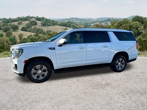 Used 2023 GMC Yukon XL SLE w/ Gmc Pro Safety Plus Package RWD image 4
