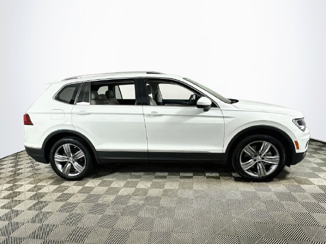Used 2021 Volkswagen Tiguan SEL FWD image 2