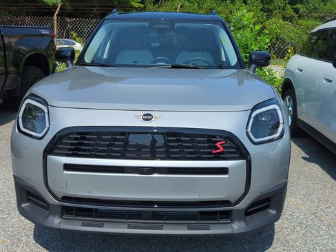 Certified 2025 MINI Cooper Countryman S w/ Comfort Package Max image 2