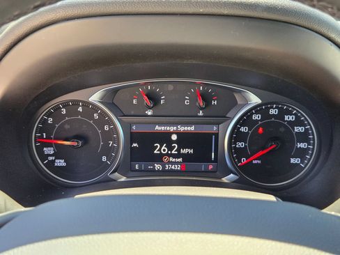 Used 2024 GMC Terrain SLT AWD/4WD image 23