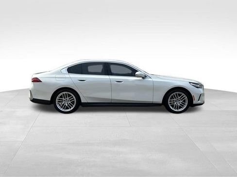 Used 2024 BMW 530i xDrive w/ Convenience Package AWD/4WD image 10