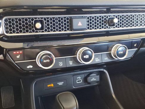 Used 2023 Honda Civic EX image 8