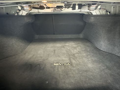 Used 2022 Nissan Sentra SV FWD image 25