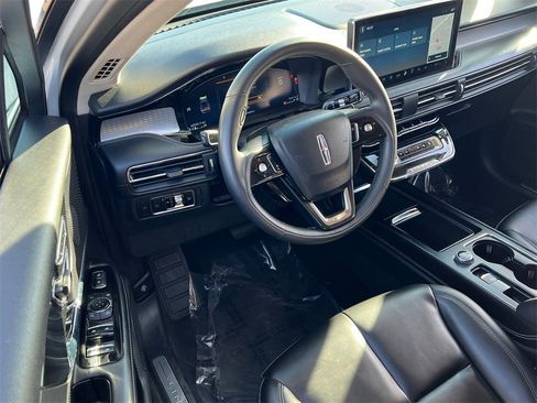 Used 2023 Lincoln Corsair AWD image 7