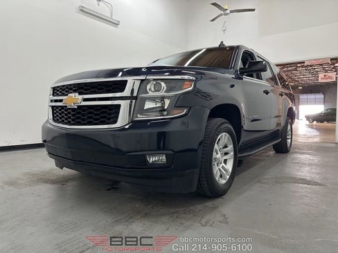 Used 2019 Chevrolet Suburban LT image 25